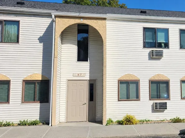 17 Carnaby Street #D, Wappingers Falls, NY 12590