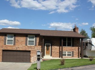 107 Colony Way, Nitro, WV 25143