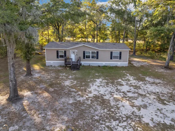 106 Rodman Rd, Jesup, GA 31545