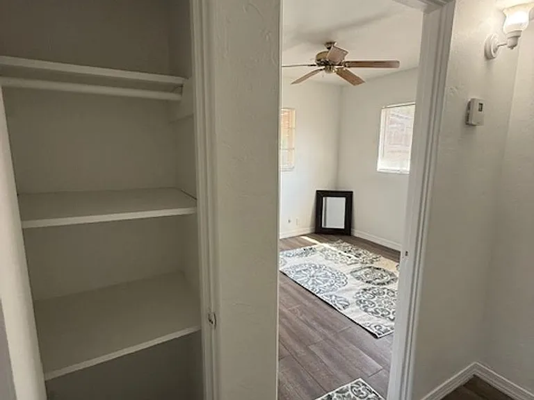 7235 N 55th Ave — Photo 18