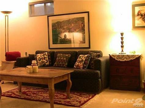 Rockland Real Estate Nanuet Condos For Sale in The Hamlets: Knolls East