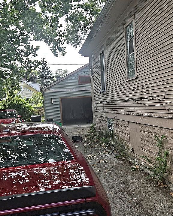 1st image of 259 E 136th St
