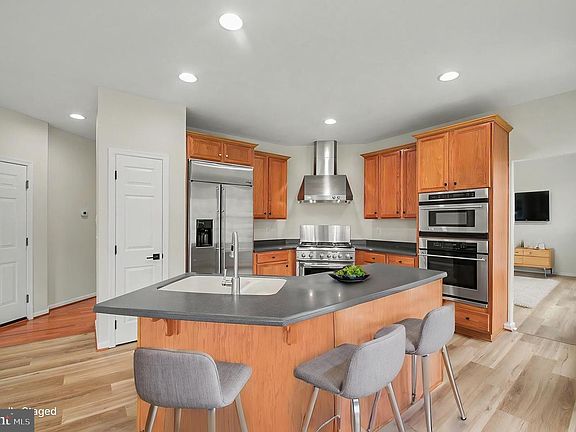 5th image of 10592 Tattersall Dr