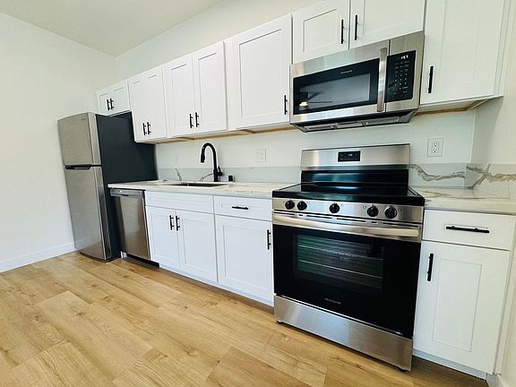 3rd image of 1235-39 Lincoln Ave #1