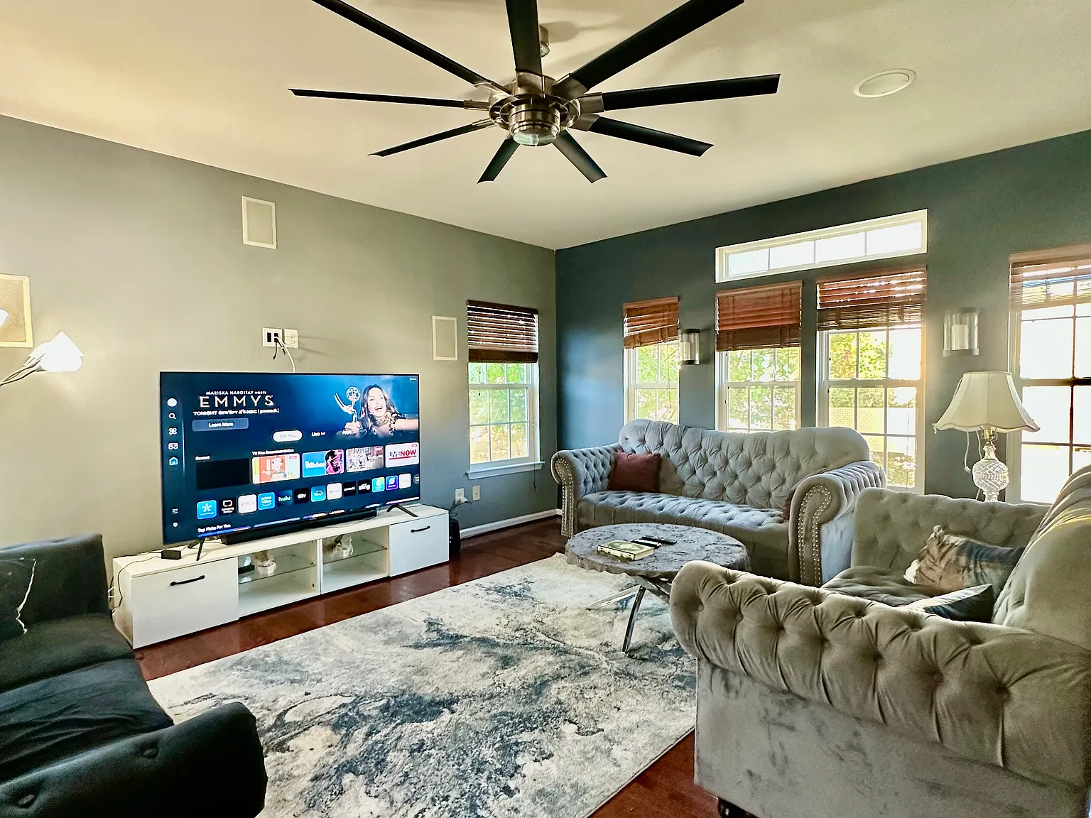 3 bed, 2426 sqft, $4,000 — Photo 3