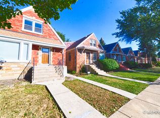 7207 S Whipple St, Chicago, IL 60629