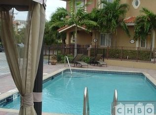 11643 NE 18th Dr, North Miami, FL 33181
