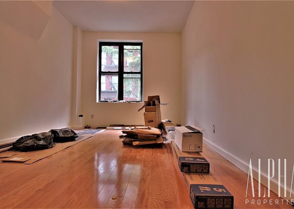 1st image of 123 Elizabeth St Frnt 1