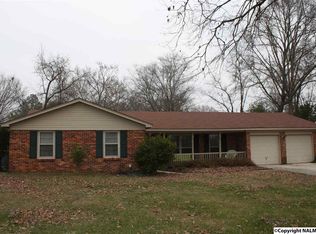 1212 Runnymead Ave SW, Decatur, AL 35601