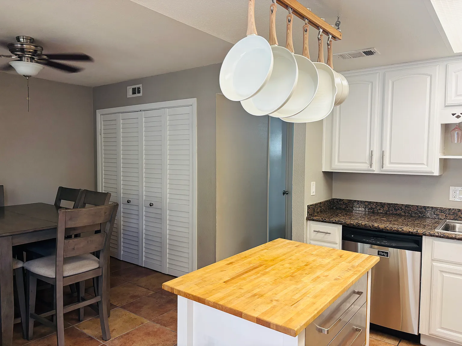 3 bed, 1.5 bath, 1344 sqft, $3,700 — Photo 3
