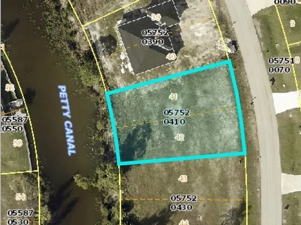 3714 NE 13th Ave, Cape Coral, FL 33909