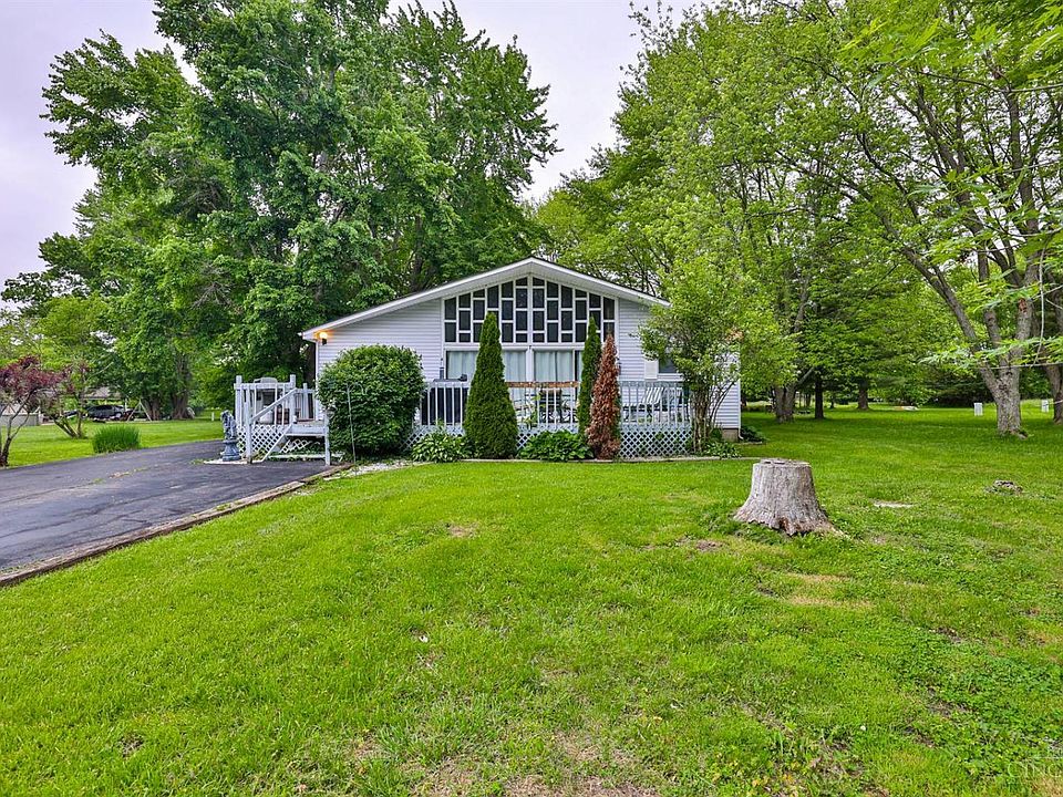 1st image of 627 Manheim Dr