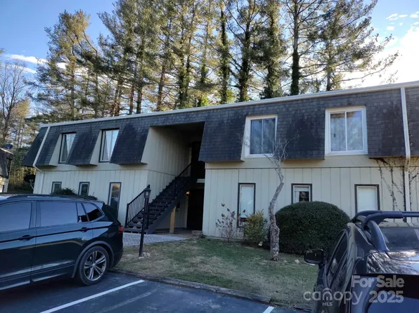 35 Jolly Ln #4A, Hendersonville, NC 28739