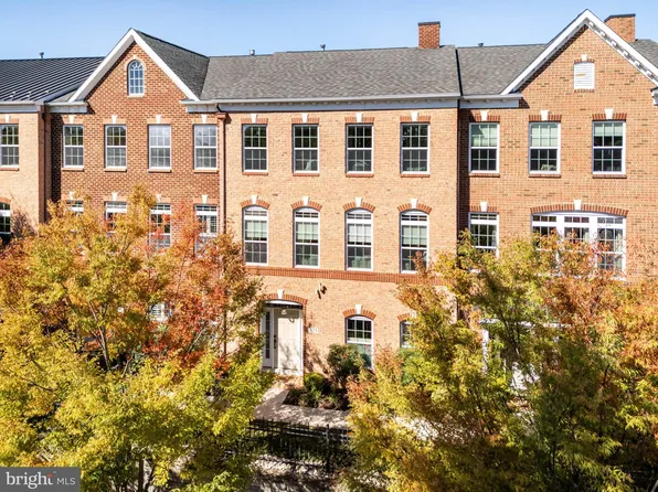 525 Raymond Dr #45, West Chester, PA 19380