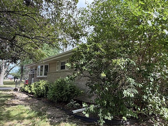 4th image of 5713 W Calumet ROAD