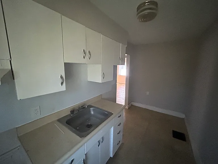 107 N Hampton Rd #A — Photo 8