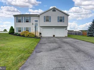 15925 Rhododendron Dr, Hagerstown, MD 21740