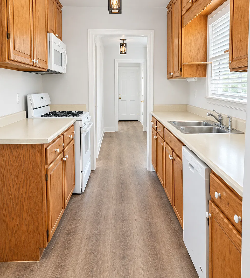 3 bed, 1066 sqft, $3,750 — Photo 3