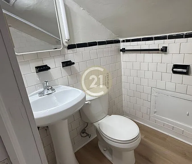 751 Shirley Ave #3 — Photo 9