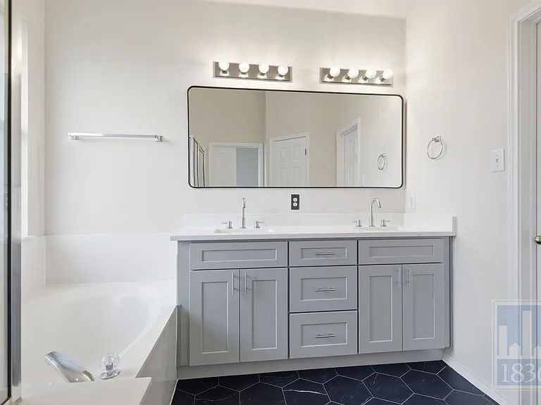 2217 Speidel Dr — Photo 14