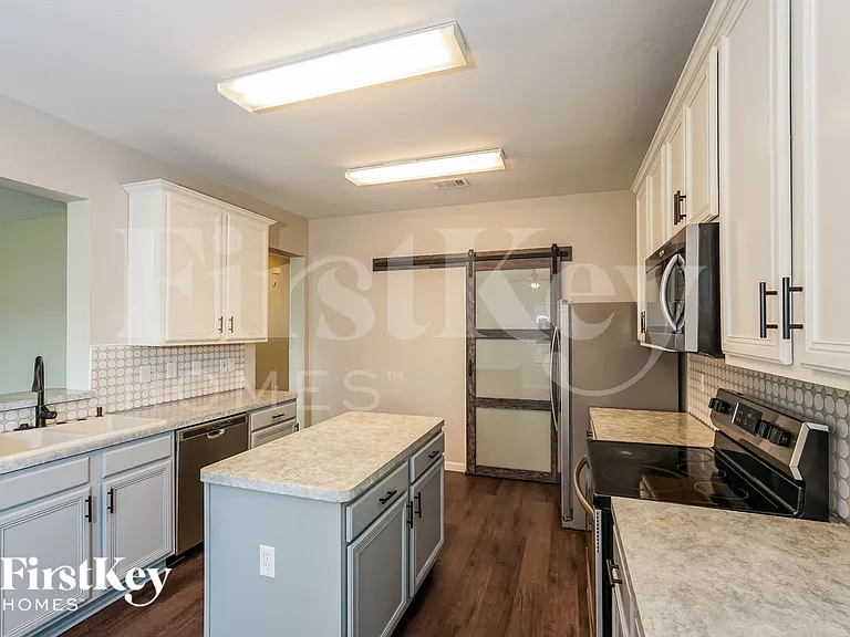 8057 Plateau Dr — Photo 8