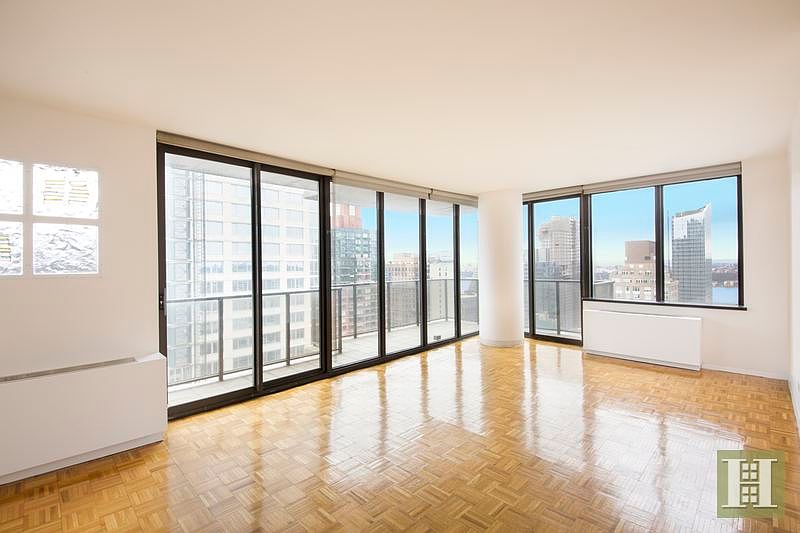1st image of 161 W 61st St APT 31B