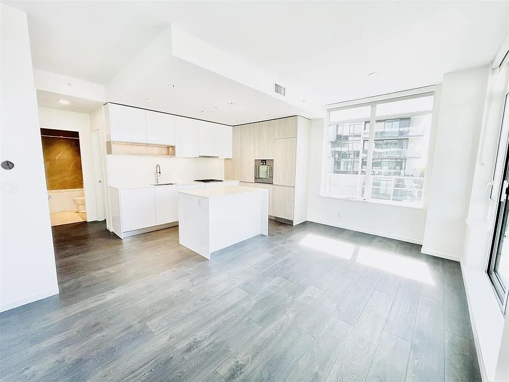 Building Photo - 6600 Minoru Blvd #679