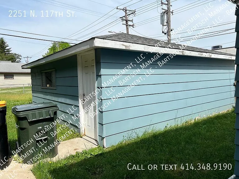 2251 N 117th St — Photo 24