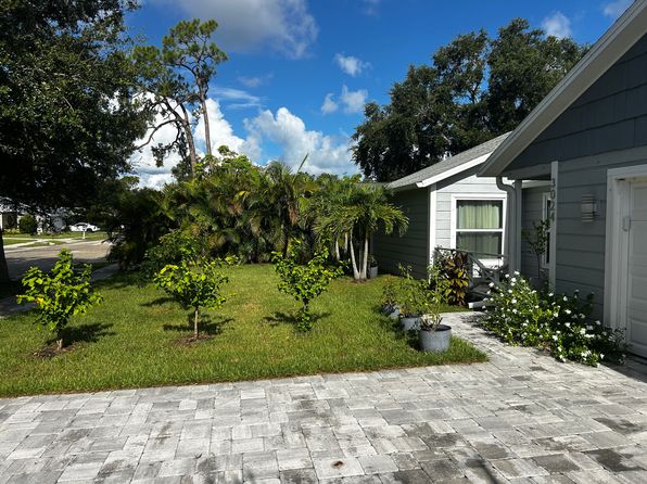 3024 Woodpine Cir