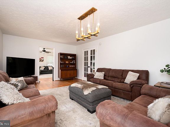 2nd image of 12 Willow Spring Dr