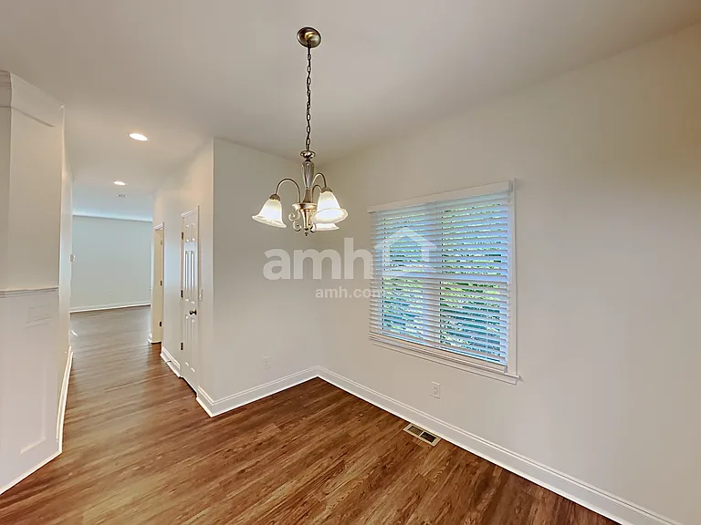 1753 Thomas Pointe Trce — Photo 6