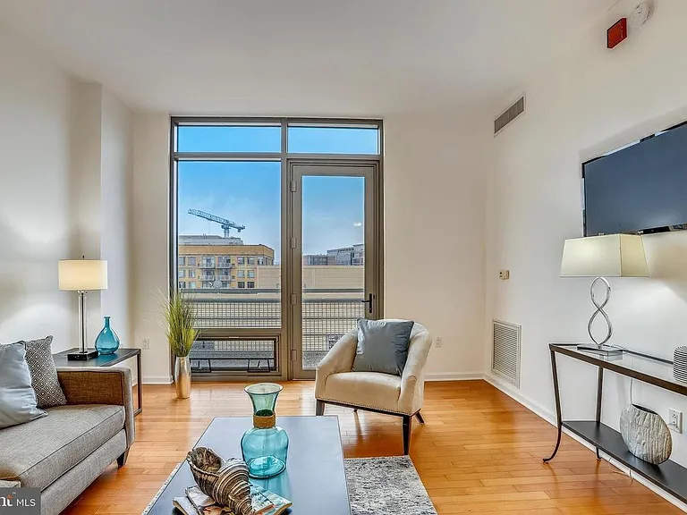 440 L St NW #1106 — Photo 7