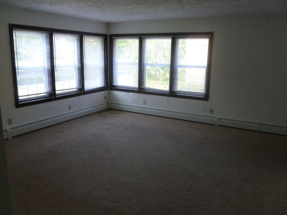 5th image of 725 E Angela Blvd