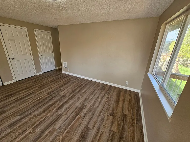 2535-2537 Wilark Dr NW — Photo 7