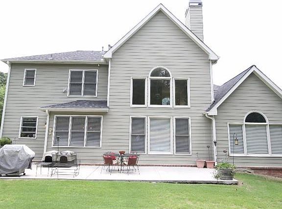 2nd image of 1160 Lamont Cir