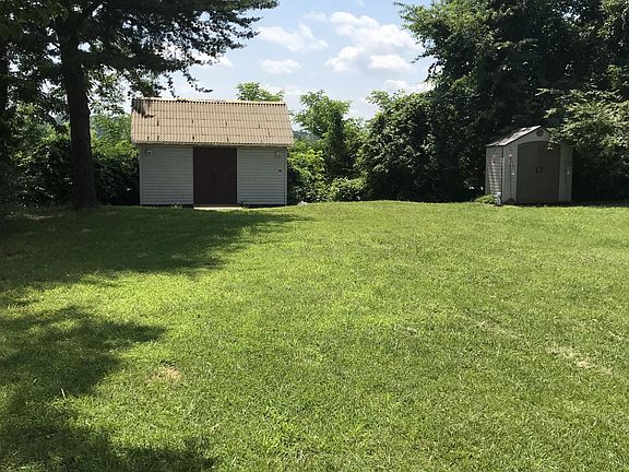 backyard prior to fence