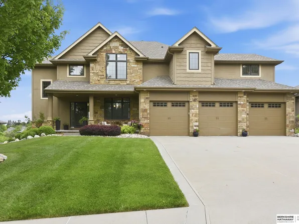 3114 N 193rd St, Elkhorn, NE 68022