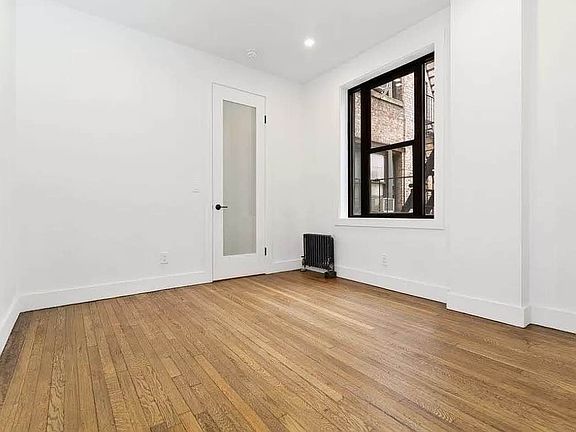 3rd image of 45 Tiemann Pl APT 4M