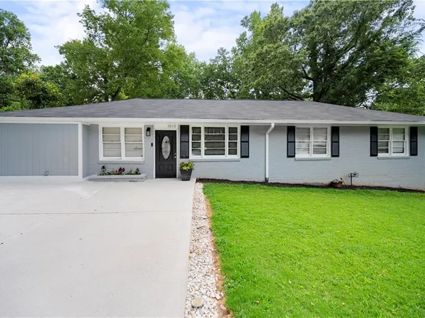 1919 Brenda Dr, Austell, GA 30168
