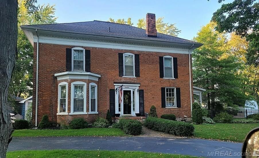 1st image of 7127 Lake St