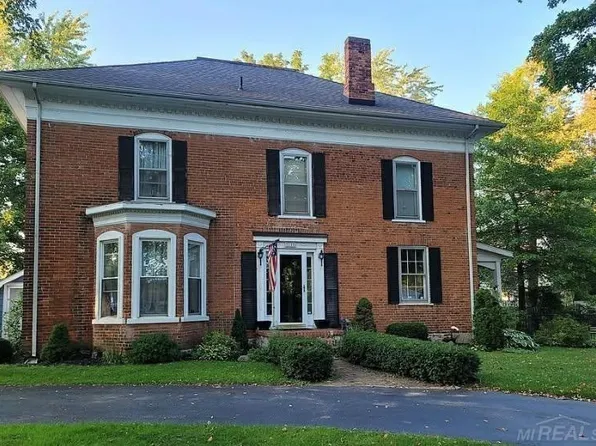 7127 Lake St, Lexington, MI 48450