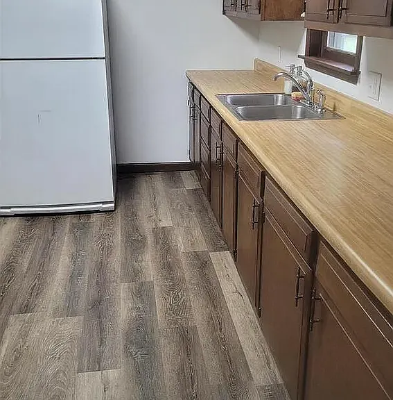 211 W Bryan St — Photo 8