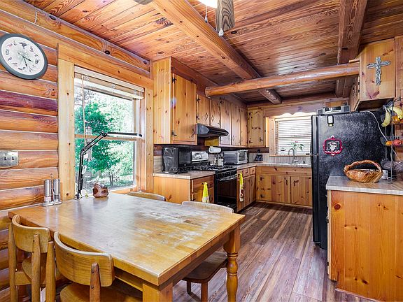 2nd image of 103 Cardinal Cove Rd