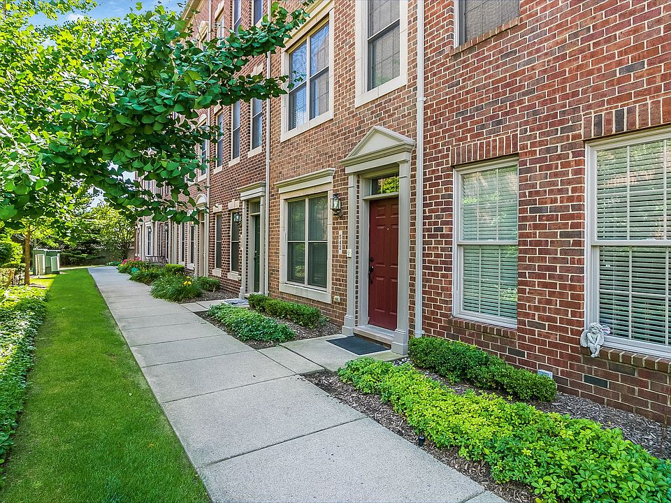 1st image of 548 Graten St #548