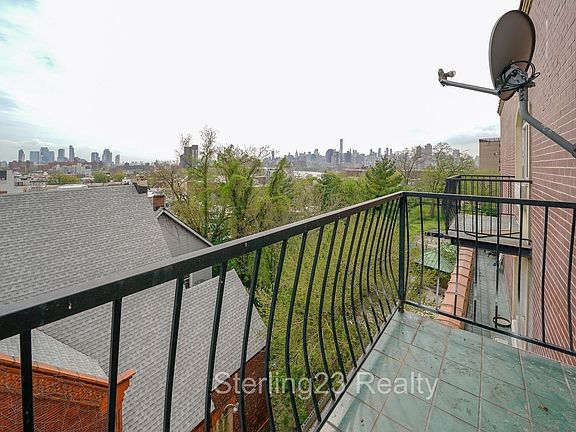 2nd image of 27-16 12th St #5D