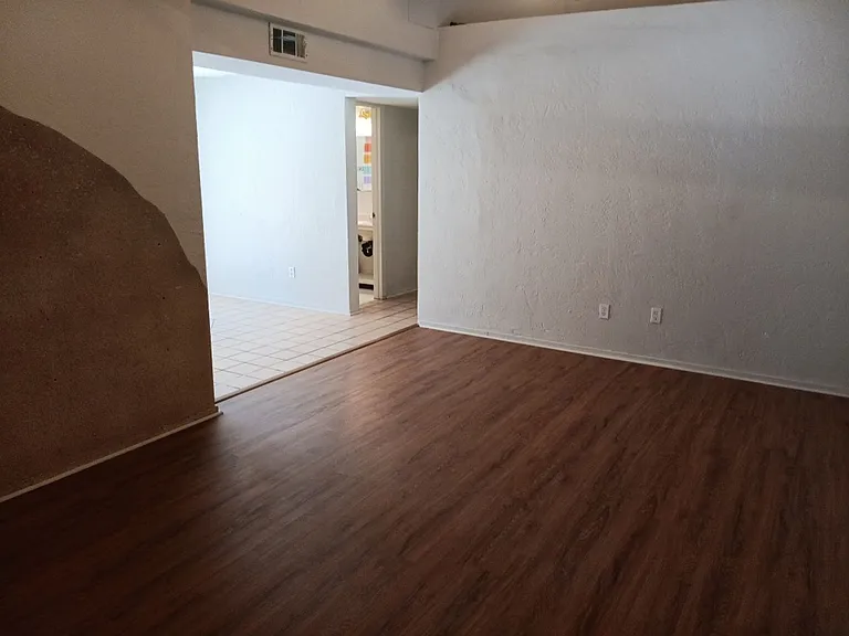 3308 La Veta Dr NE — Photo 6
