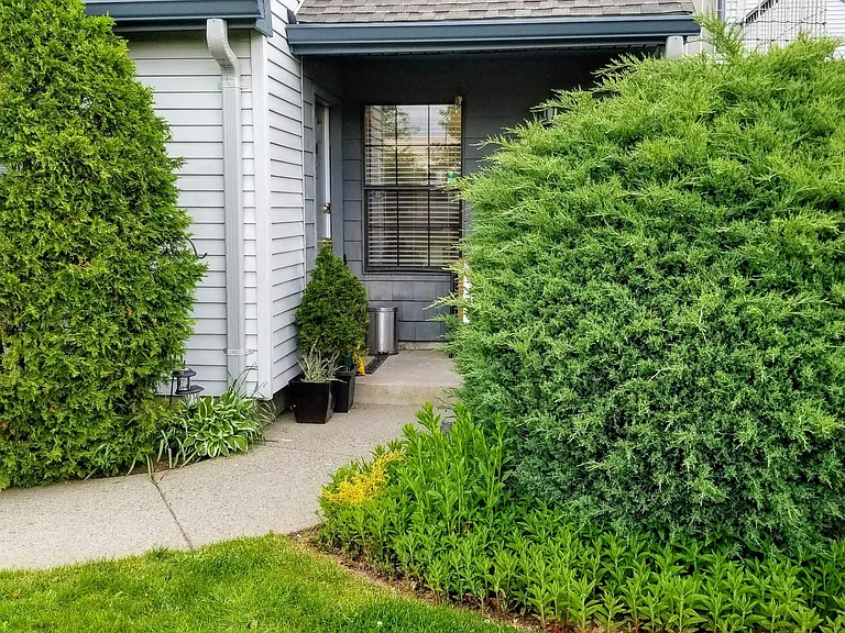 1910 Woodbridge Commons Way — Photo 13