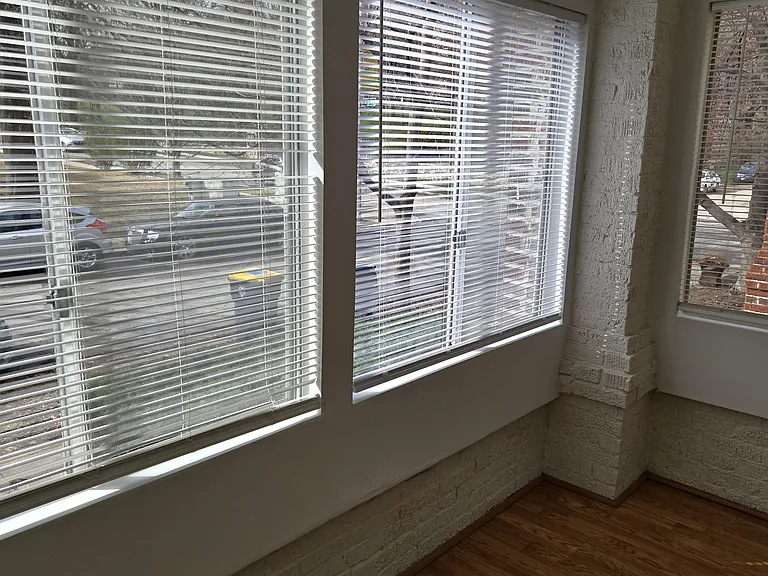 5103 Wyandotte St #1N — Photo 14