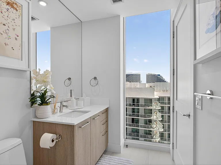 151 N Seabreeze Blvd #1004 — Photo 34
