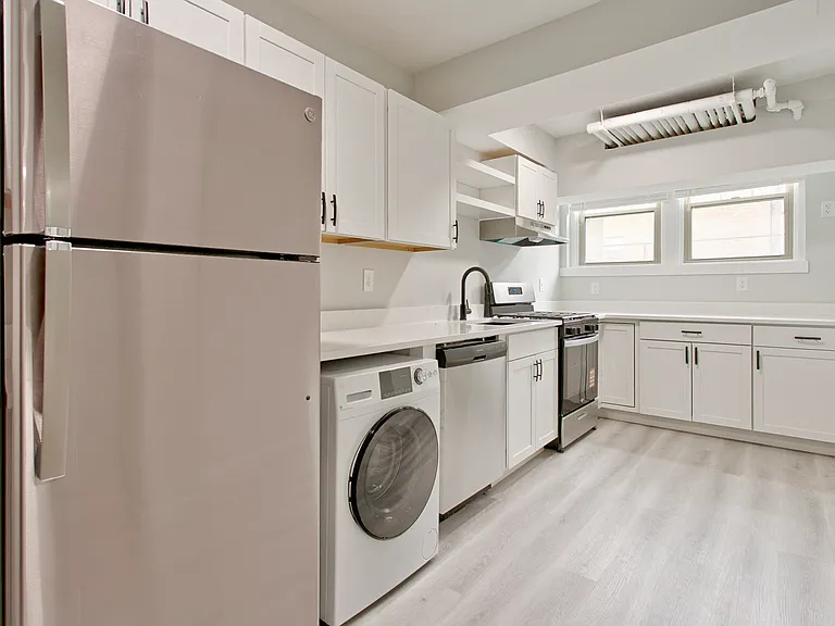 3900 Edwards Rd #4 — Photo 5